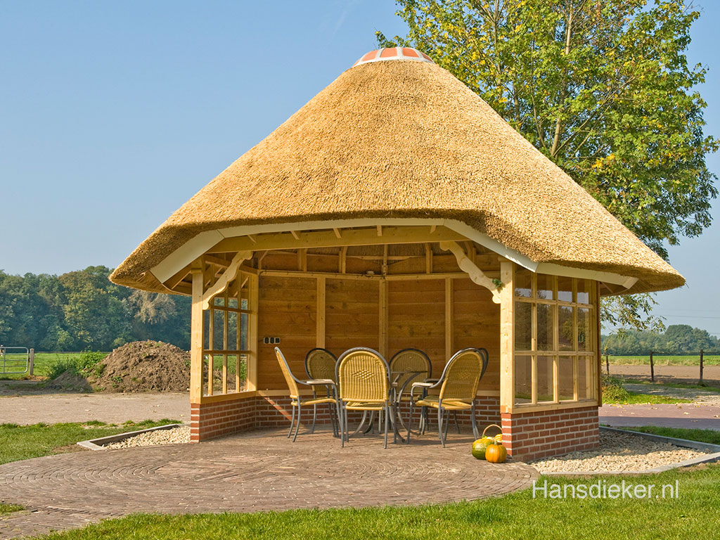 shuttle Ramen wassen inleveren Tuinhuis met rieten dak (Ambt Delden) - Hans Dieker